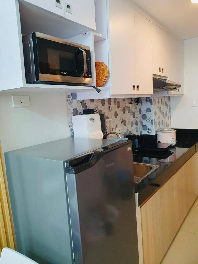 2 Bedroom Condo Vine Residences Quezon City With Pool Wifi Karaoke Board Games Netflix Екстериор снимка