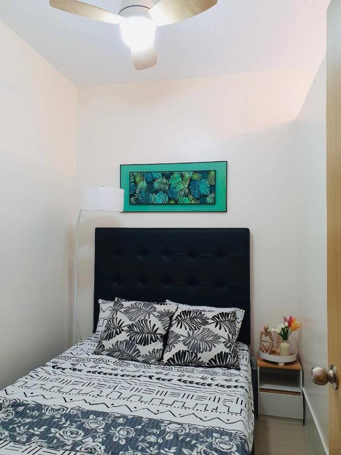 2 Bedroom Condo Vine Residences Quezon City With Pool Wifi Karaoke Board Games Netflix Екстериор снимка